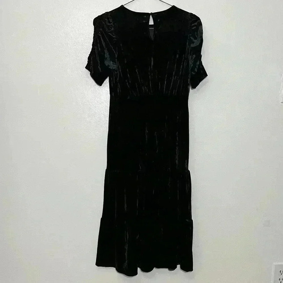 WHO WHAT WEAR Black Tiered Velvet dress | size small - Picture 3 of 6